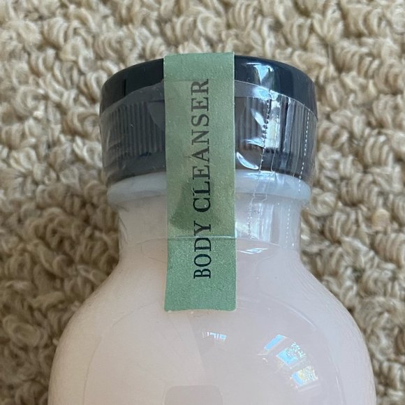 Fresh Milk Body Cleanser - Picture 11 of 16